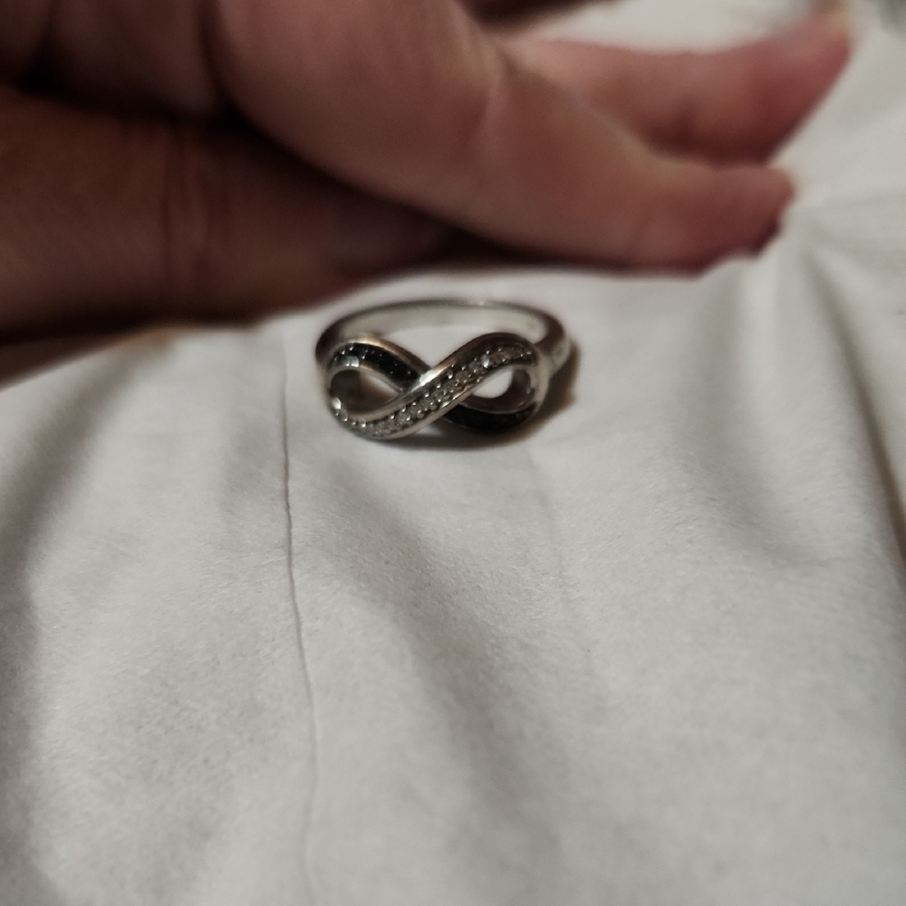 Kays Jewelry Brand... Elegant .925 Silver Infinity Ring - Picture 3 of 6